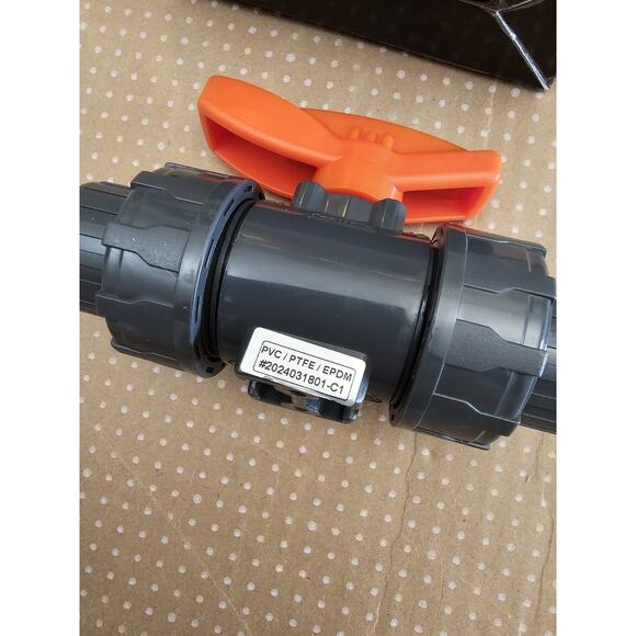 NEW Hydroseal Canada Kaplan PVC 1 1/2" True Union Ball Valve, rated at 200 PSI. - Picture 7 of 8
